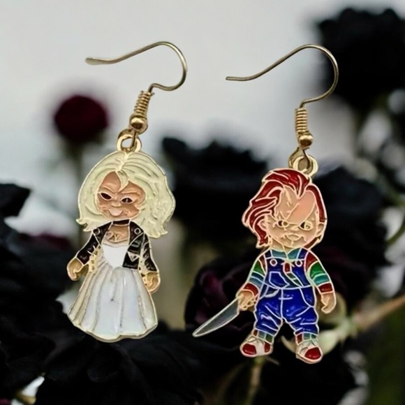Pair Of Gold Plated Asymmetrical‎ Cartoon Character Earrings Vintage Punk Style - Picture 1 of 8